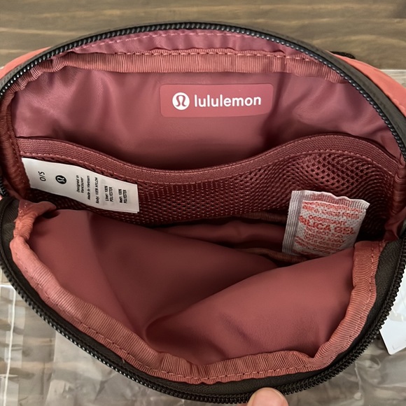 Lululemon Mini Belt Bag in Brier Rose - Picture 6 of 7